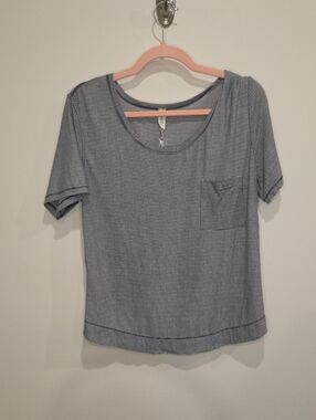 Lululemon Striped Scoop Neck Pocket Tee - Gray
